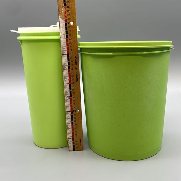 Vintage Tupperware Servalier Storage Canister Lime Green and 261 1 QT Pitcher - Picture 15 of 15
